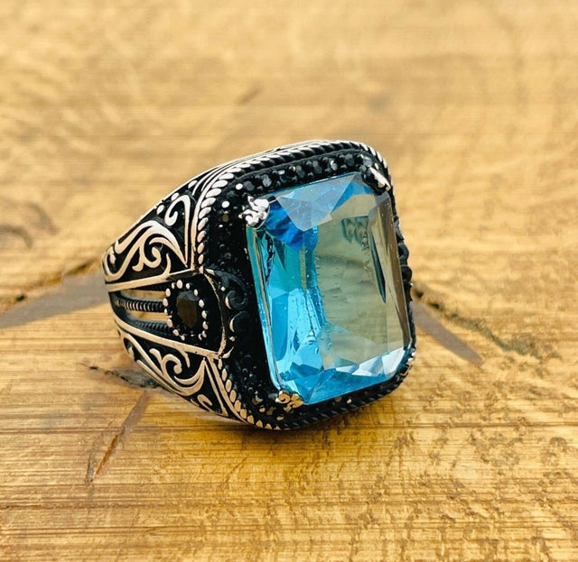 Aquamarine Square Ring - TryAladdin