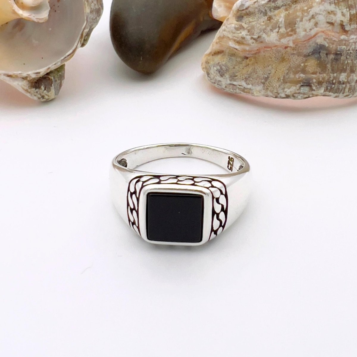 Black Onyx Squared Stone Men's Ring - TryAladdin