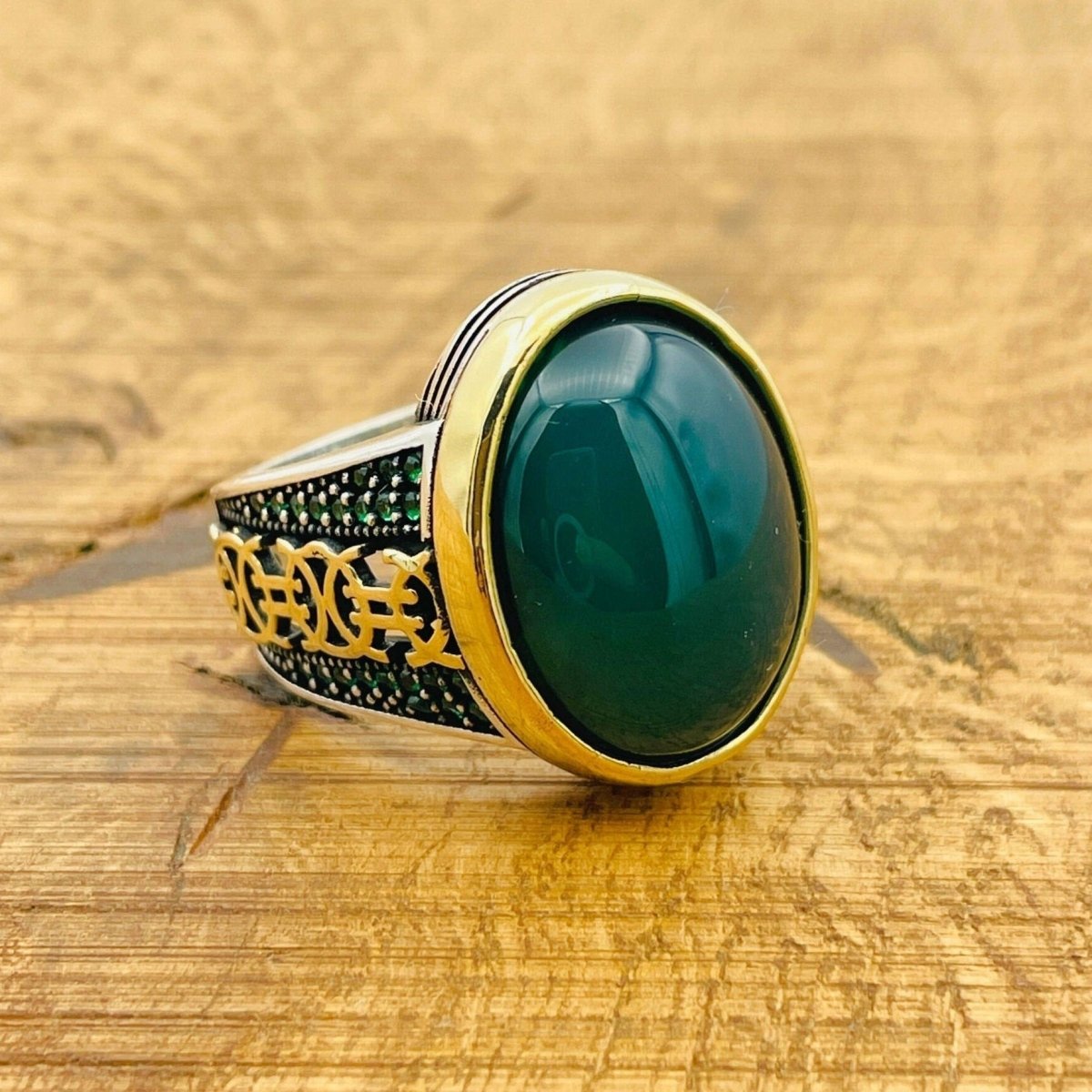 Green Agate Signet Men's Silver Ring - TryAladdin