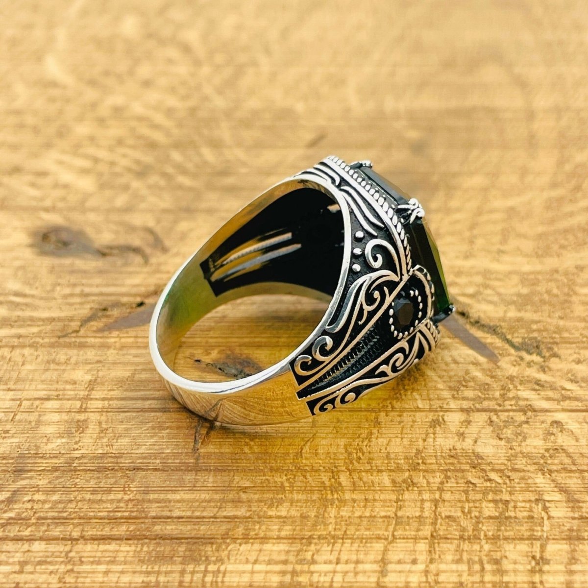 Green Stone Silver Ring - TryAladdin