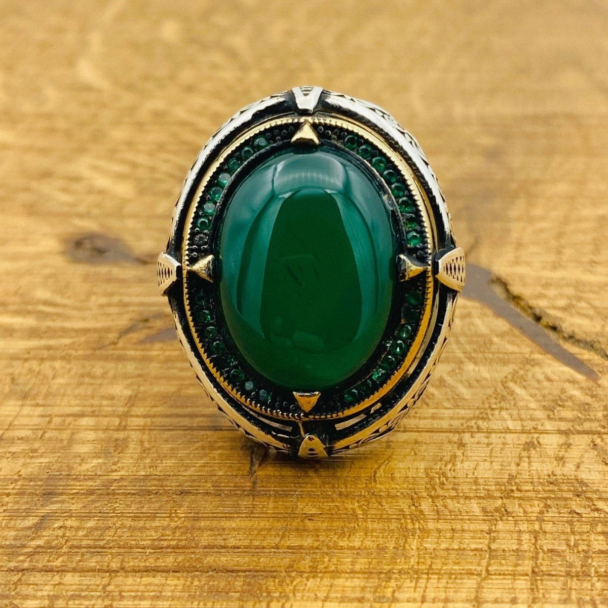 Men Natural Green Gemstone Silver Ring - TryAladdin