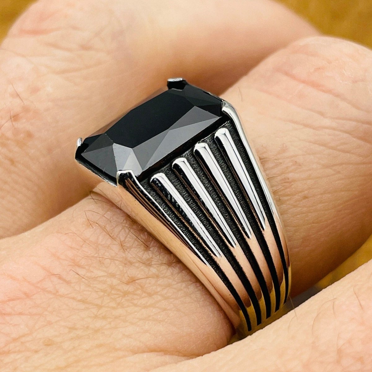 Men's Black Onyx Stone Silver Ring - TryAladdin