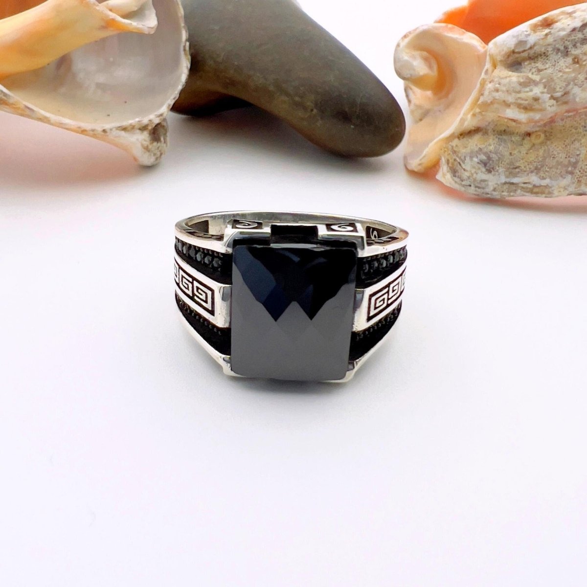 Men's Handmade Black Onyx Silver Ring - TryAladdin