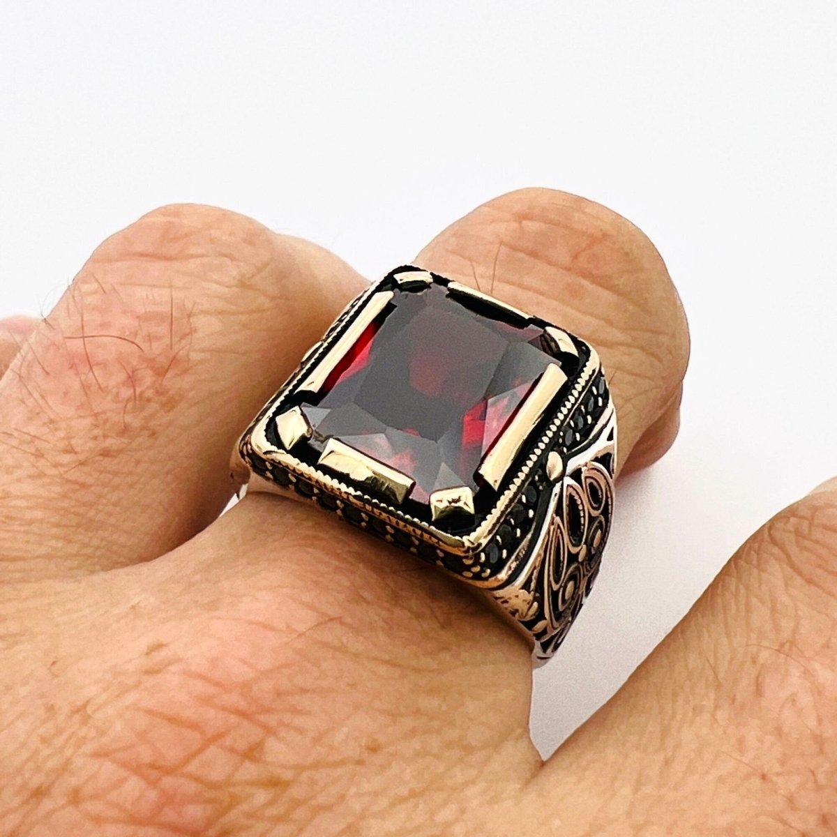 Men's Handmade Ruby Stone Silver Ring - TryAladdin