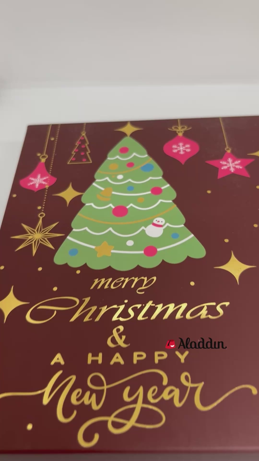 エマ チョコレートミルクとホワイトチョコレートトリュフ ストロベリー入り - メリークリスマスボックス - 250g