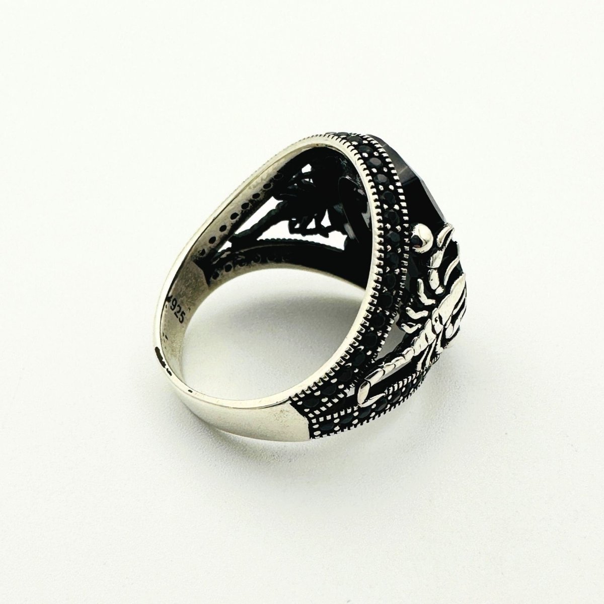 Scorpion Detailed Silver Men's Ring - TryAladdin