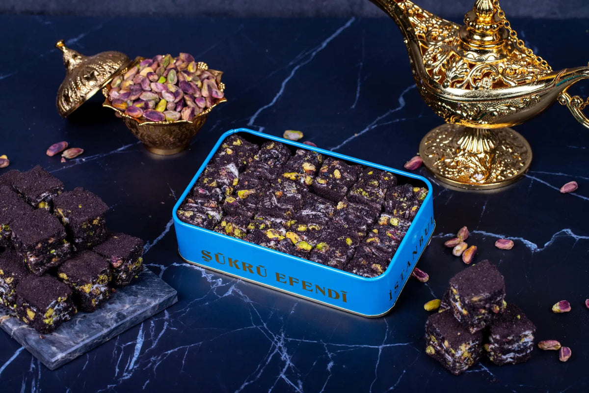 Sukru Efendi 1935 | Luxury Baklava Turkish Delight - Oreo Biscuit Covered with Oreo Cream and Pistachio - TryAladdin