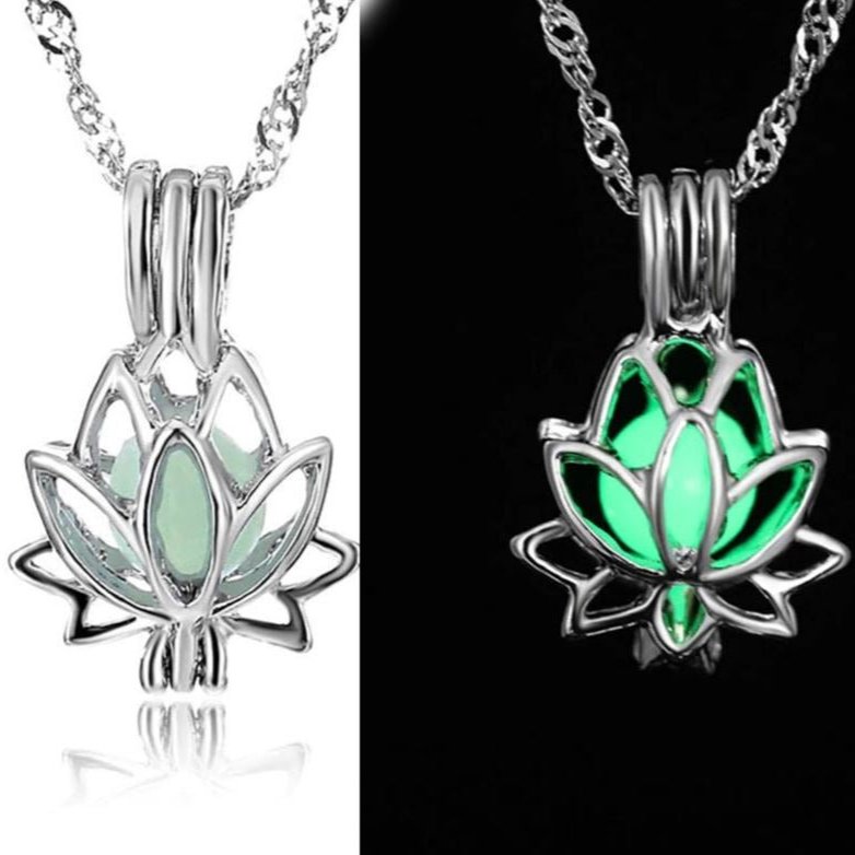 Taki | Green Phosphorescent Women's Lotus Necklace - TryAladdin