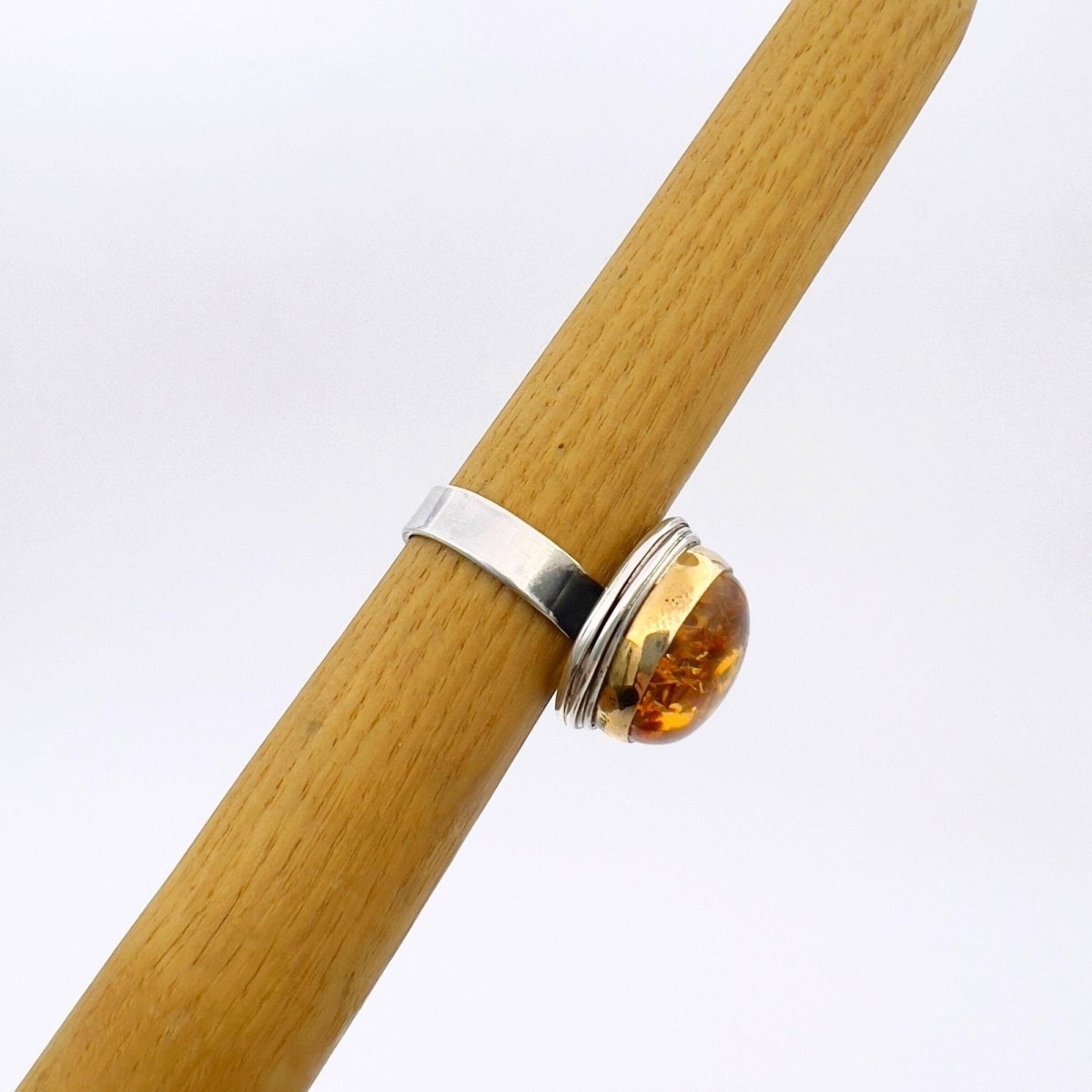 Women's Amber Stone Ring - TryAladdin