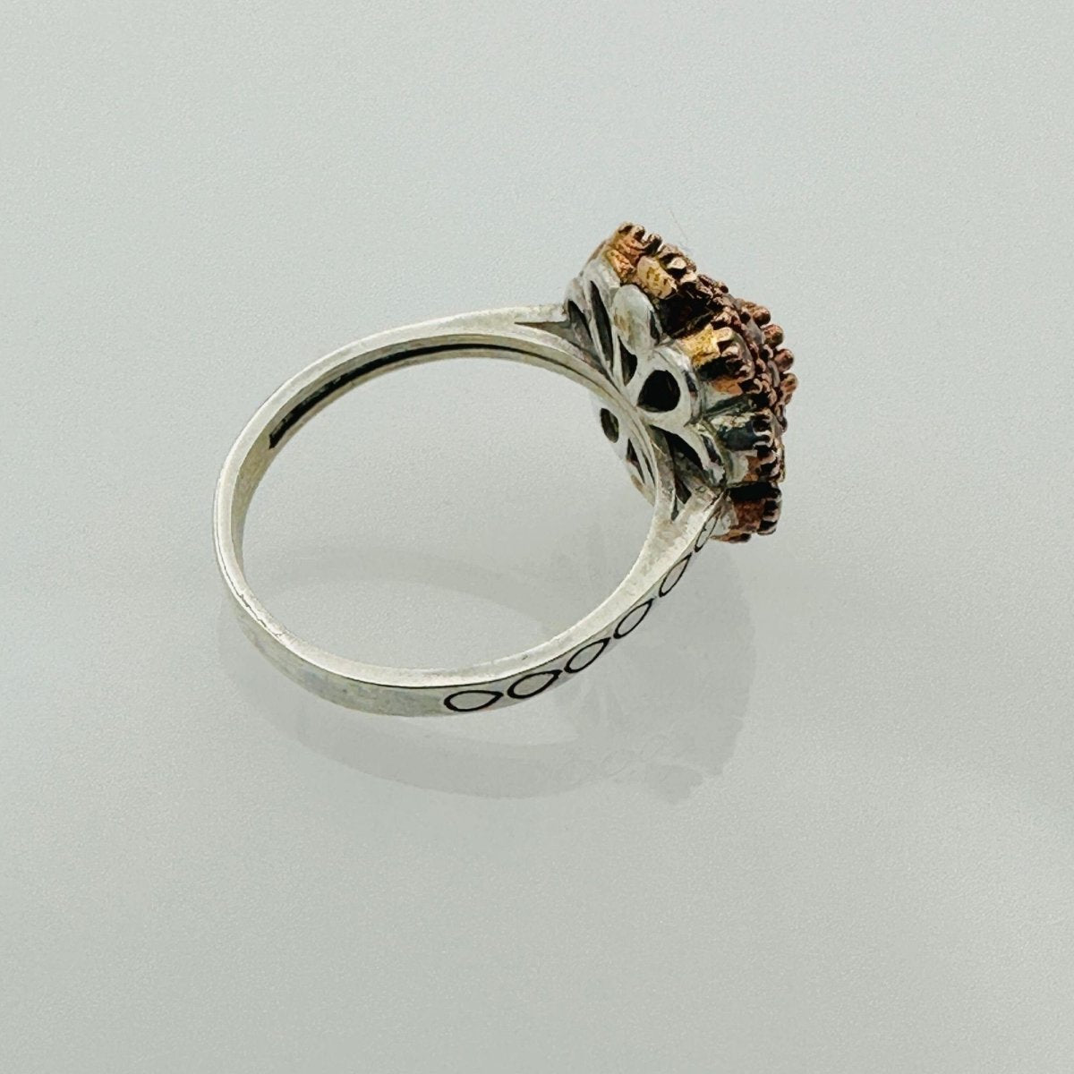 Women's Citrine Flower Design Ring - TryAladdin