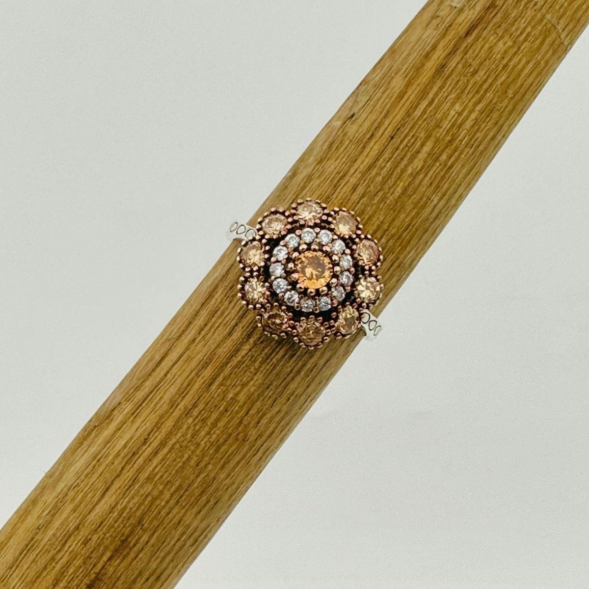 Women's Citrine Flower Design Ring - TryAladdin