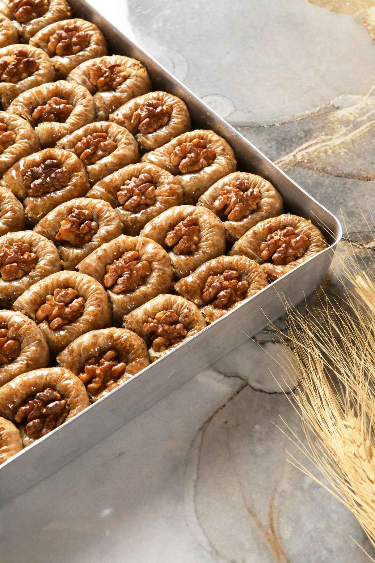 Asi | Nightingale Nest Walnut Baklava Tray - TryAladdin