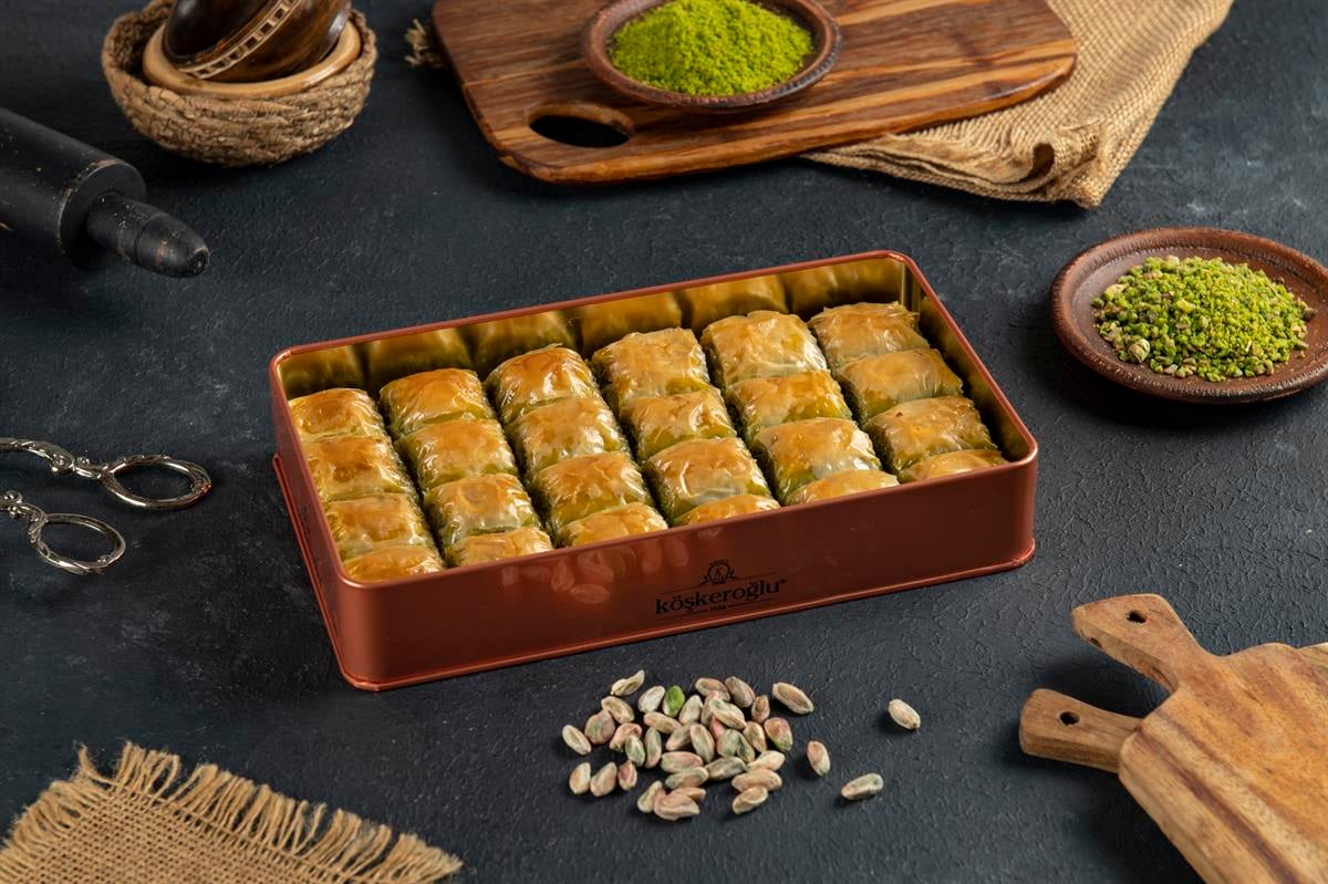 Koskeroglu | Special Prince Baklava with Pistachio in Gift Metal Box - TryAladdin